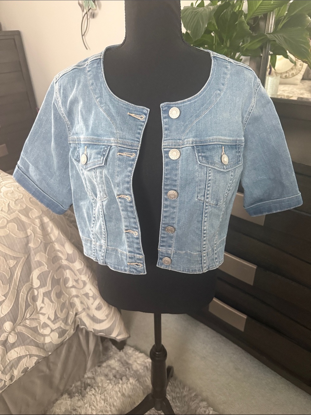 torrid Light Blue Cropped Short-Sleeve Denim Jacket